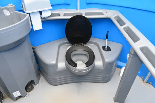 Affordable portable toilet rental in Mono Vista, CA